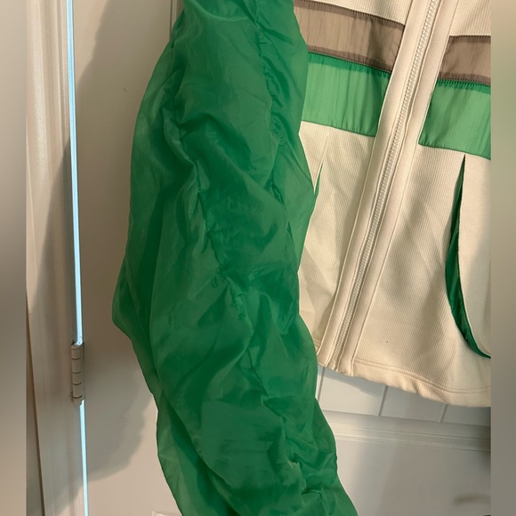 FP Movement Summer Breeze Windbreaker Jacket - Picture 4 of 7